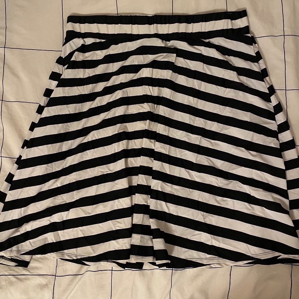 Plus Size 4X Black and White striped skirt Elhoffer Design